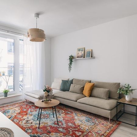 Corvin Apartment With Balcony And Ac Budapest Kültér fotó