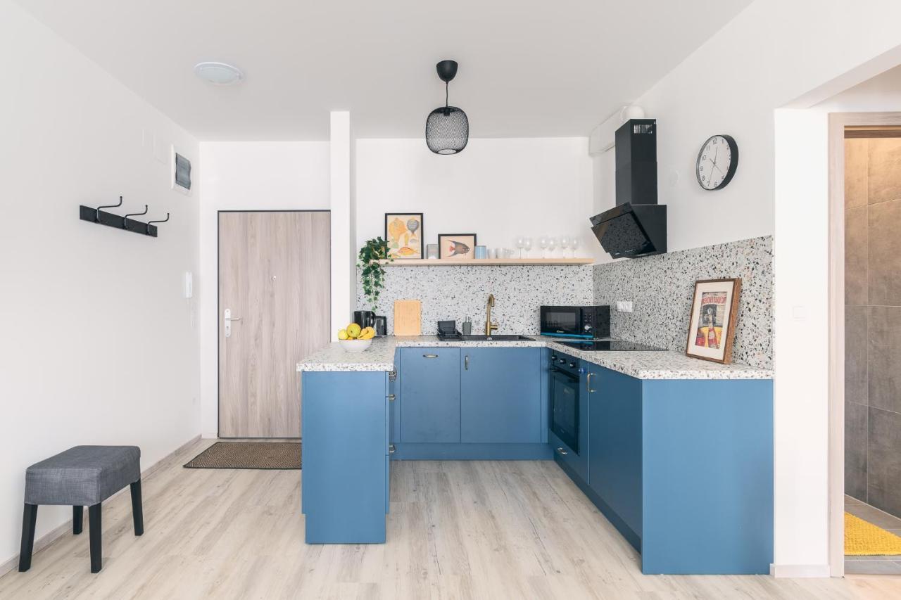 Corvin Apartment With Balcony And Ac Budapest Kültér fotó